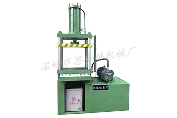 鋼圈（quān）擴口（kǒu）機.jpg